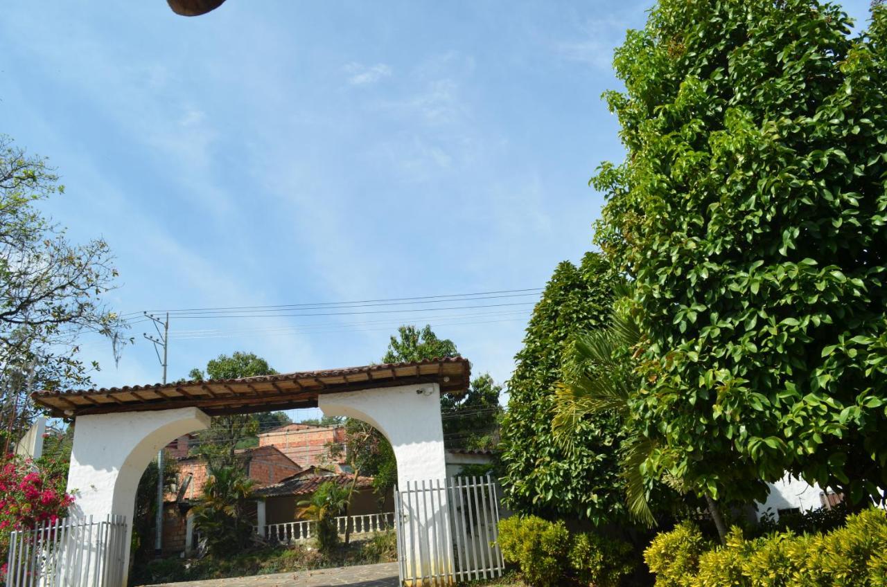 Hotel Campestre La Ribera Del Fonce San Gil Exterior foto